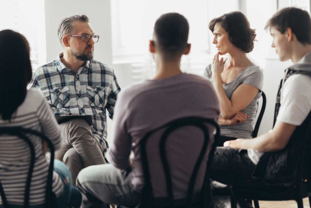 how long does it take to detox from alcohol group of people talking